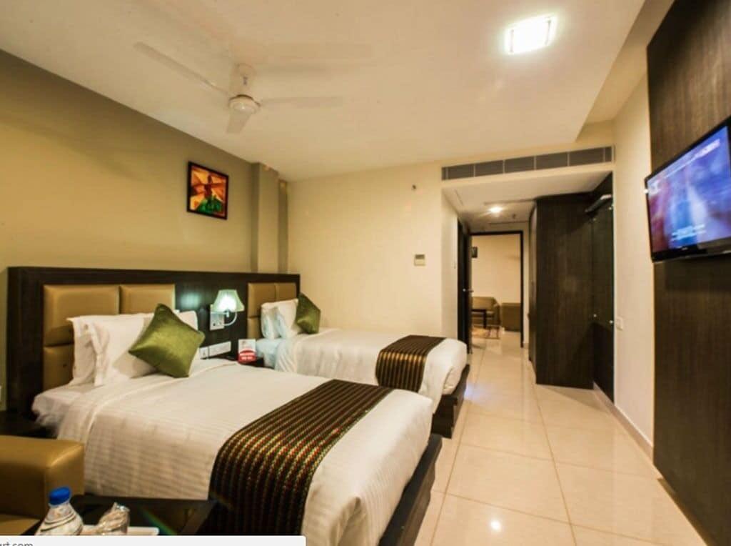 Plaza Hotel Trichy Tiruchirappalli Esterno foto