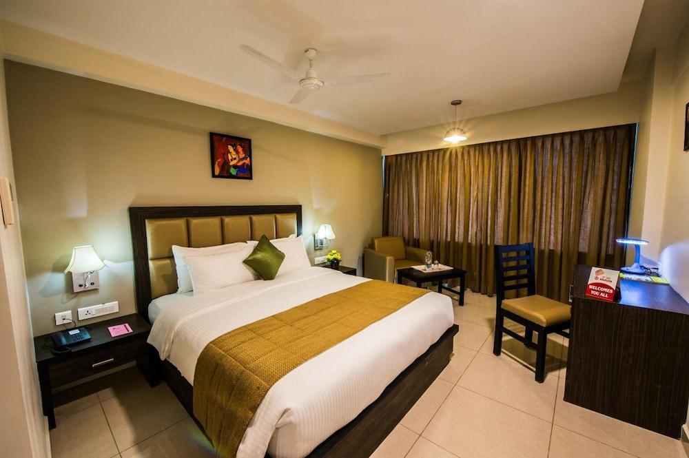 Plaza Hotel Trichy Tiruchirappalli Esterno foto