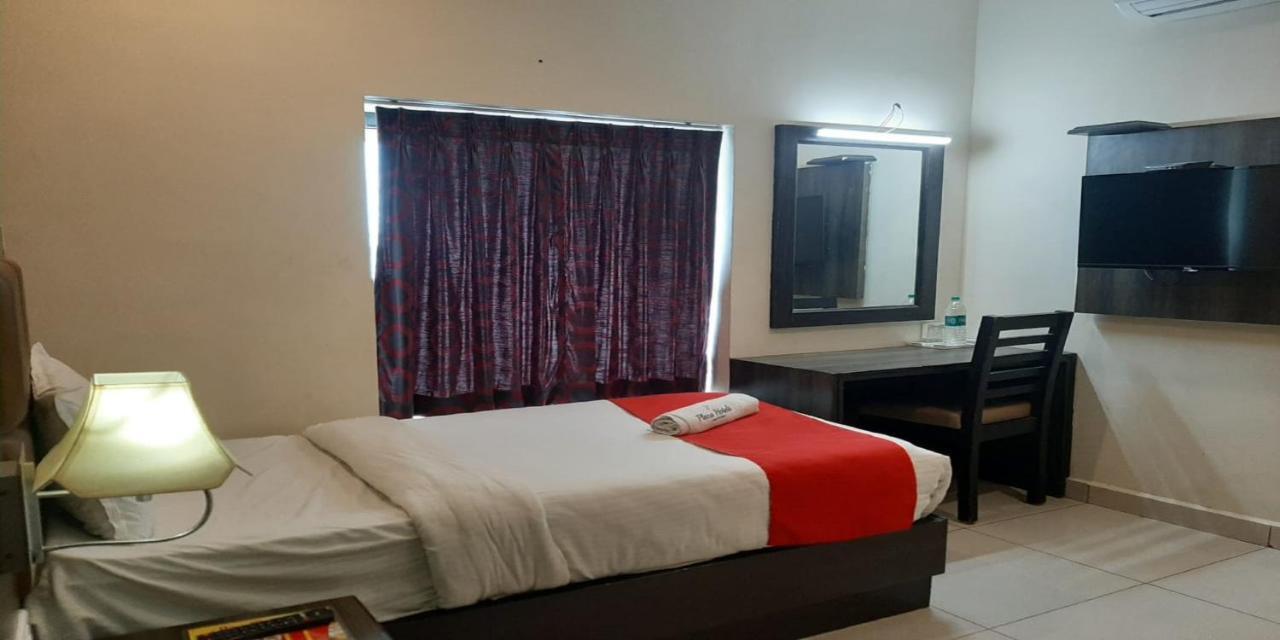 Plaza Hotel Trichy Tiruchirappalli Esterno foto